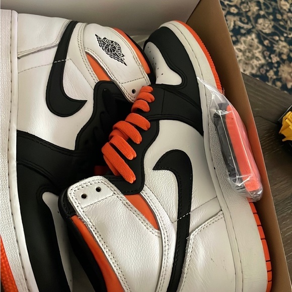 Air Jordan 1 retro high Orange electro sz 7Y Travis Scott fragment 4 5 3 11 6 - Picture 5 of 9